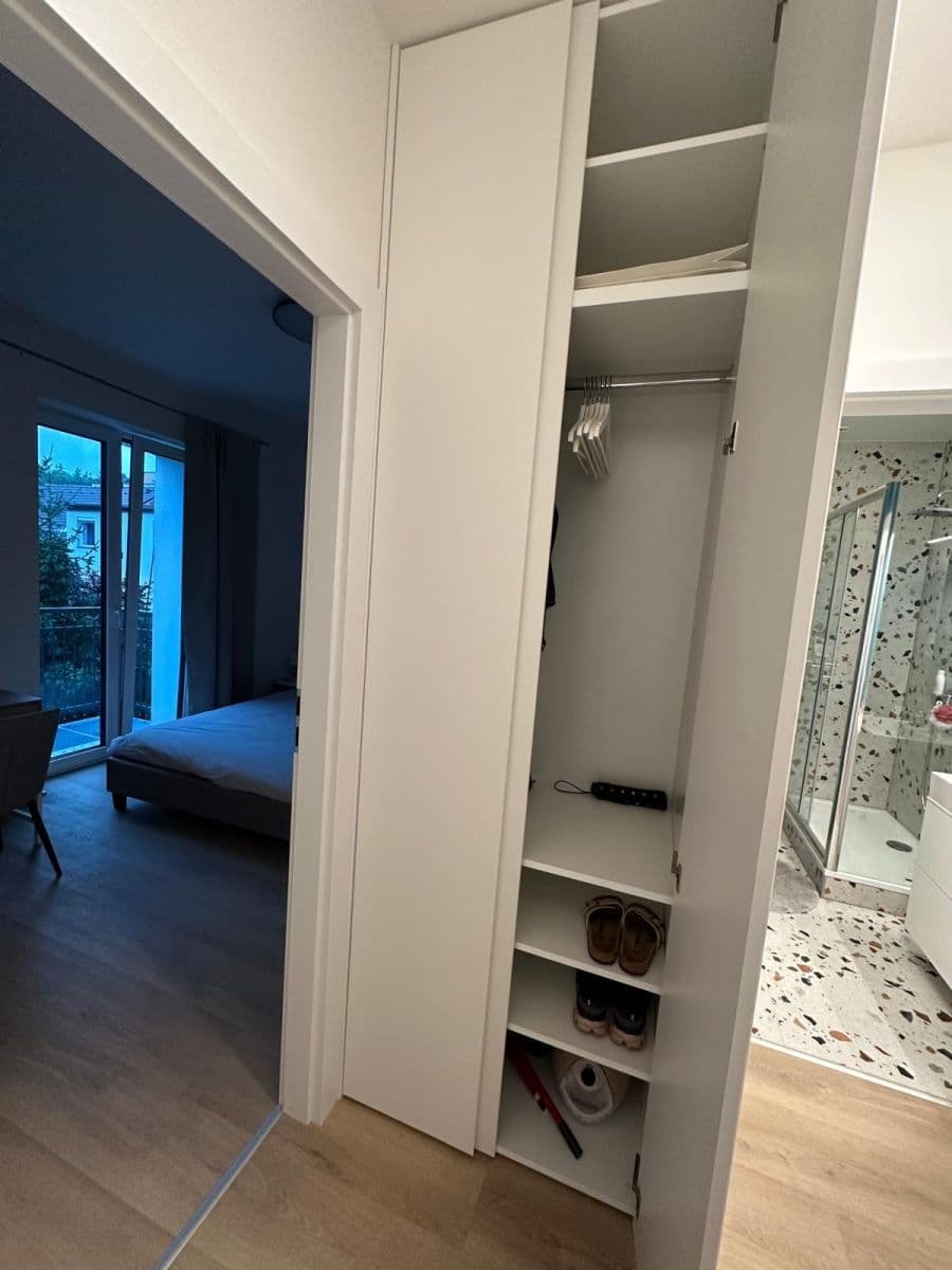 1 bedroom with open-plan kitchen flat to rent, 40 m², Za Návsí, Prague, Prague 1 bedroom with open-plan kitchen flat to rent, 40 m², Za Návsí, Prague, Prague