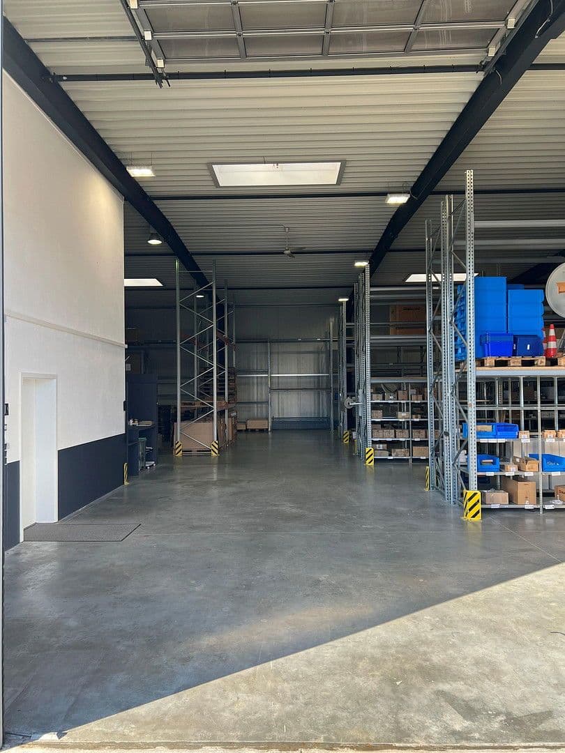 non-residential property for sale, 2,254 m², Leopoldshöhe, North Rhine-Westphalia non-residential property for sale, 2,254 m², Leopoldshöhe, North Rhine-Westphalia