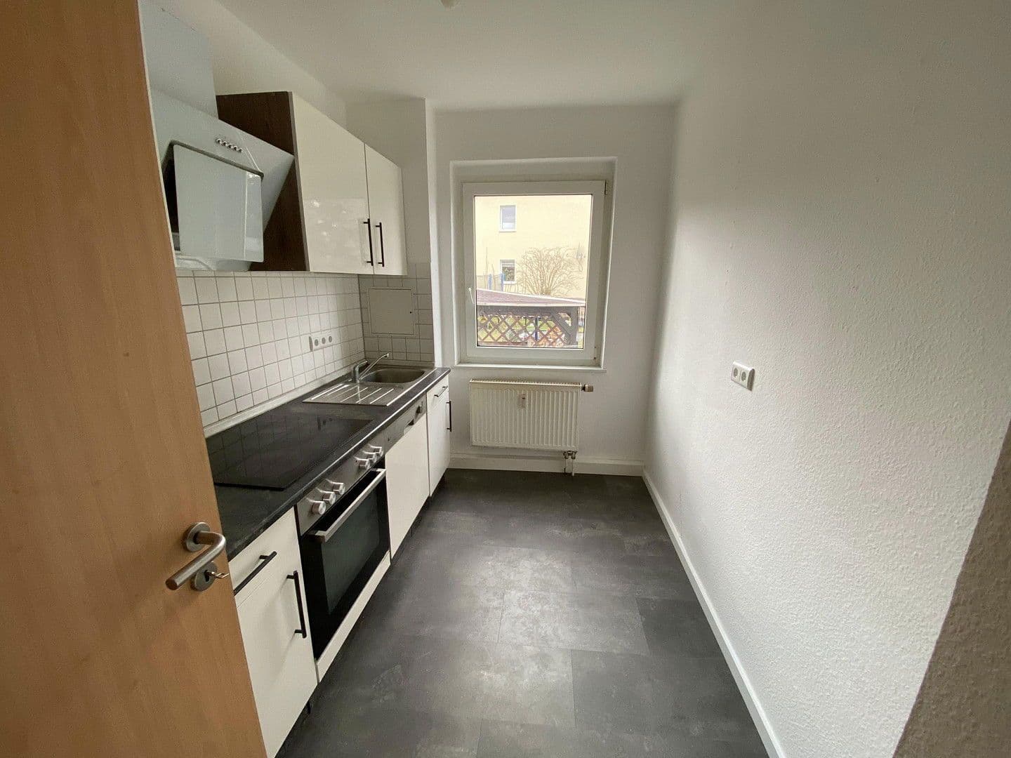 3 bedroom with open-plan kitchen flat to rent, 78 m², Neukieritzsch, Saxony 3 bedroom with open-plan kitchen flat to rent, 78 m², Neukieritzsch, Saxony