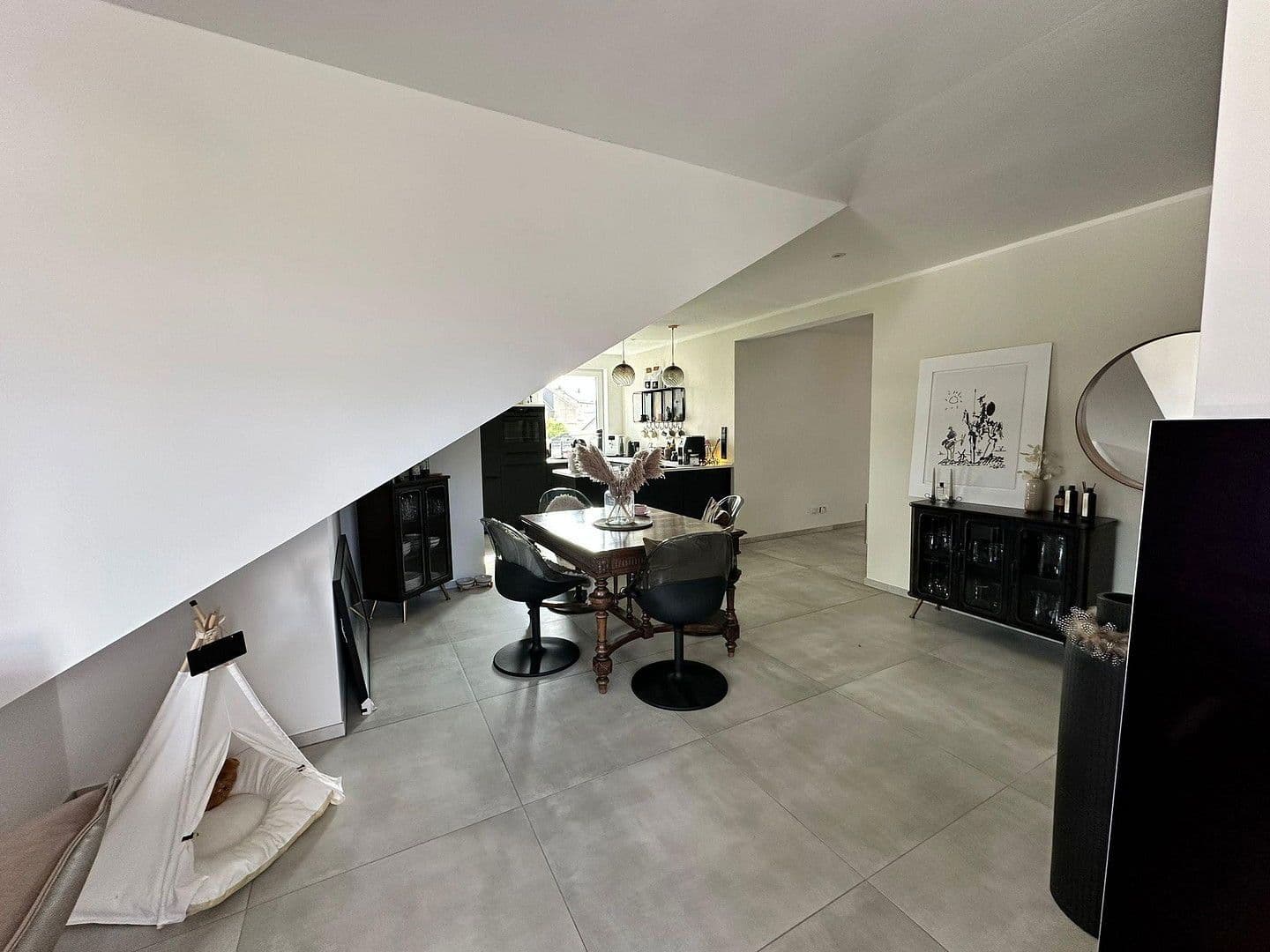 2 bedroom with open-plan kitchen flat to rent, 119 m², Bergheim, North Rhine-Westphalia 2 bedroom with open-plan kitchen flat to rent, 119 m², Bergheim, North Rhine-Westphalia