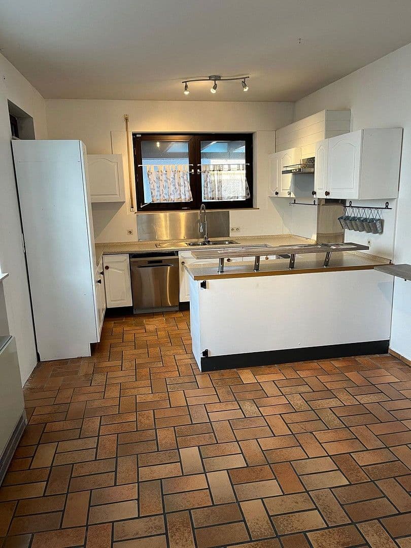 house for sale, 245 m², Hattenhofen, Baden-Württemberg house for sale, 245 m², Hattenhofen, Baden-Württemberg