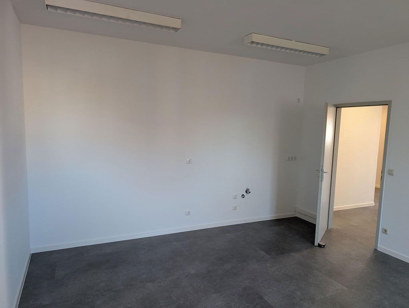 office to rent, 116 m², Waltershäuser Straße 21, Gotha, Thuringia office to rent, 116 m², Waltershäuser Straße 21, Gotha, Thuringia