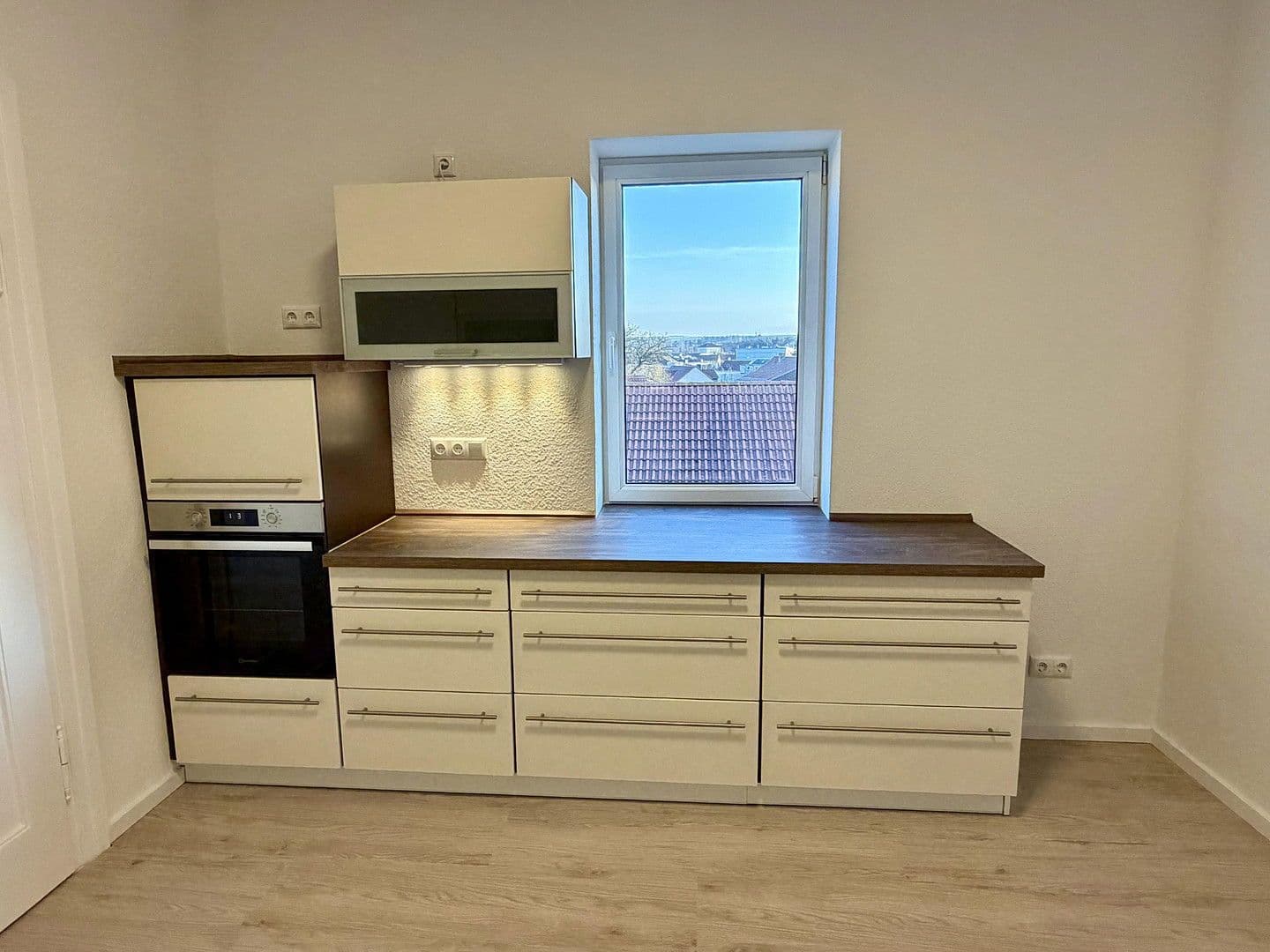 4 bedroom flat to rent, 95 m², Ernst-Kohl-Straße 8, Weimar, Thuringia 4 bedroom flat to rent, 95 m², Ernst-Kohl-Straße 8, Weimar, Thuringia