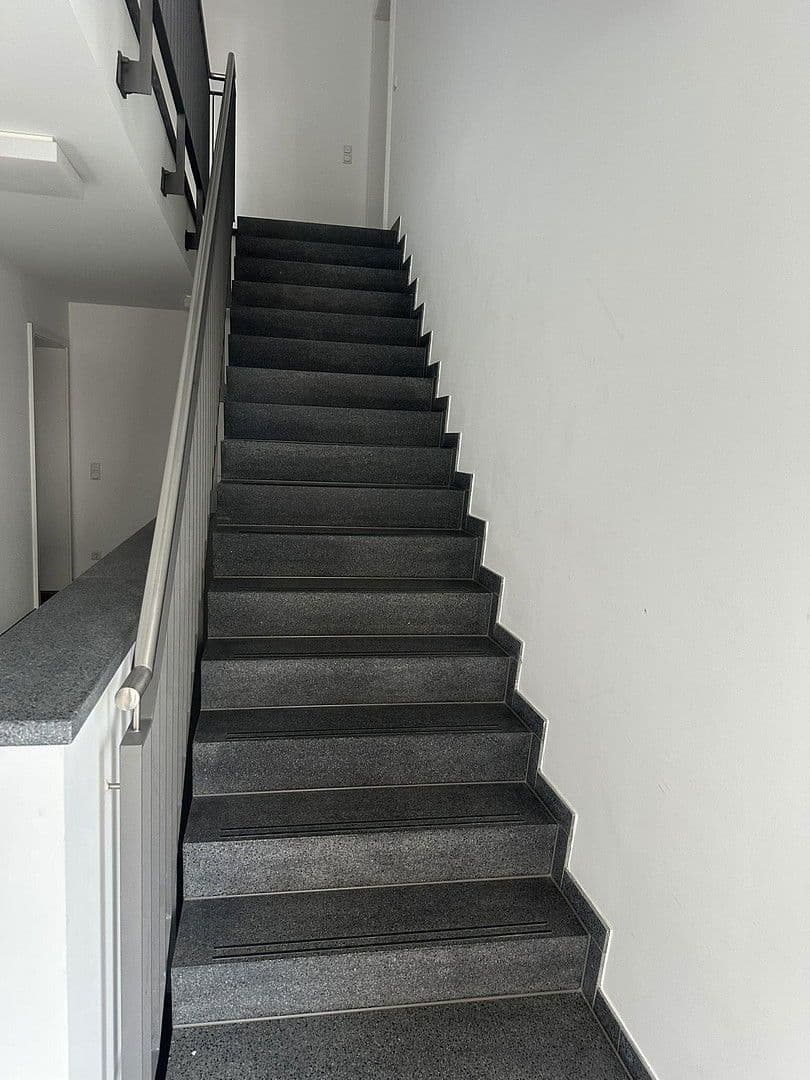 1 bedroom with open-plan kitchen flat to rent, 80 m², Hattersheim am Main, Hesse 1 bedroom with open-plan kitchen flat to rent, 80 m², Hattersheim am Main, Hesse