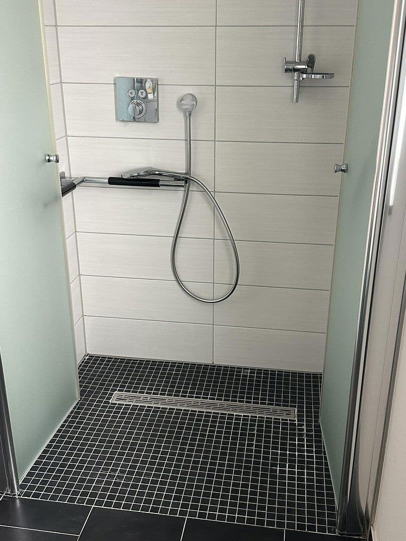 1 bedroom with open-plan kitchen flat to rent, 80 m², Hattersheim am Main, Hesse 1 bedroom with open-plan kitchen flat to rent, 80 m², Hattersheim am Main, Hesse