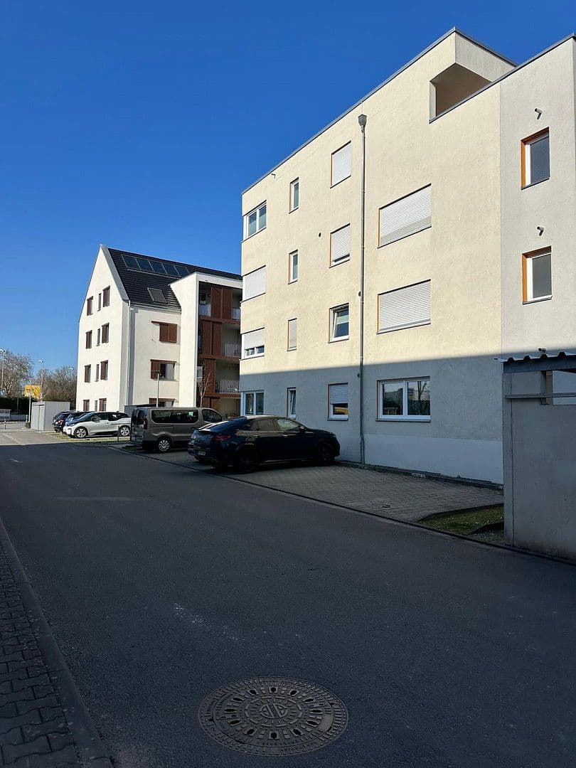 1 bedroom with open-plan kitchen flat to rent, 80 m², Hattersheim am Main, Hesse 1 bedroom with open-plan kitchen flat to rent, 80 m², Hattersheim am Main, Hesse