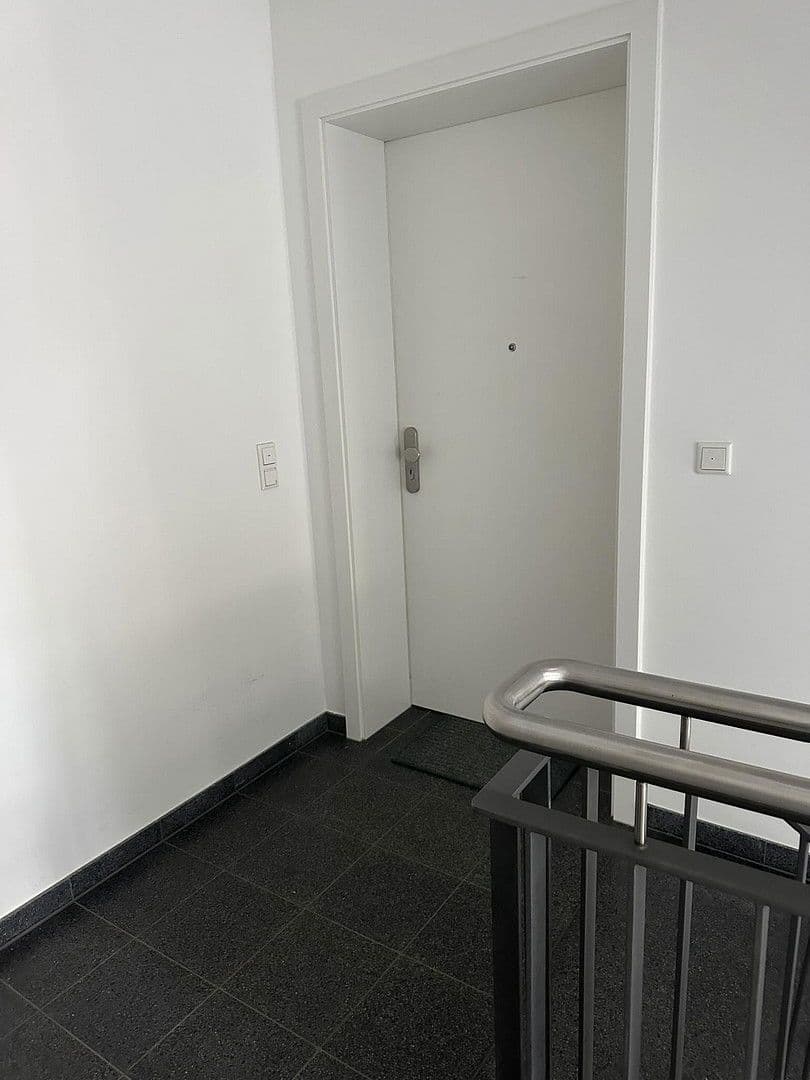 1 bedroom with open-plan kitchen flat to rent, 80 m², Hattersheim am Main, Hesse 1 bedroom with open-plan kitchen flat to rent, 80 m², Hattersheim am Main, Hesse