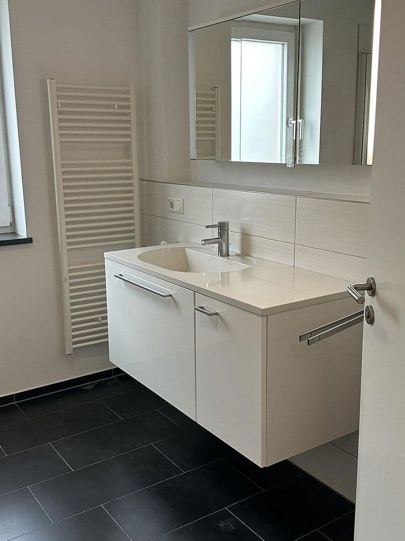 1 bedroom with open-plan kitchen flat to rent, 80 m², Hattersheim am Main, Hesse 1 bedroom with open-plan kitchen flat to rent, 80 m², Hattersheim am Main, Hesse