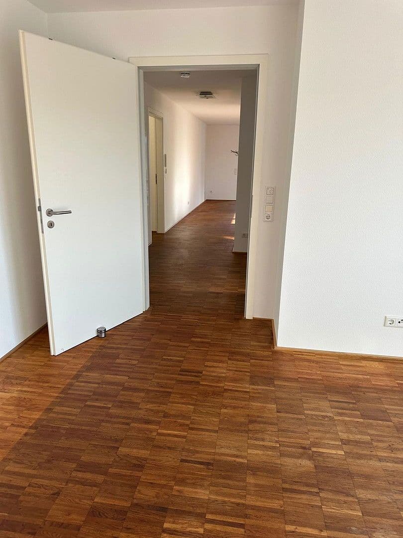 1 bedroom with open-plan kitchen flat to rent, 80 m², Hattersheim am Main, Hesse 1 bedroom with open-plan kitchen flat to rent, 80 m², Hattersheim am Main, Hesse