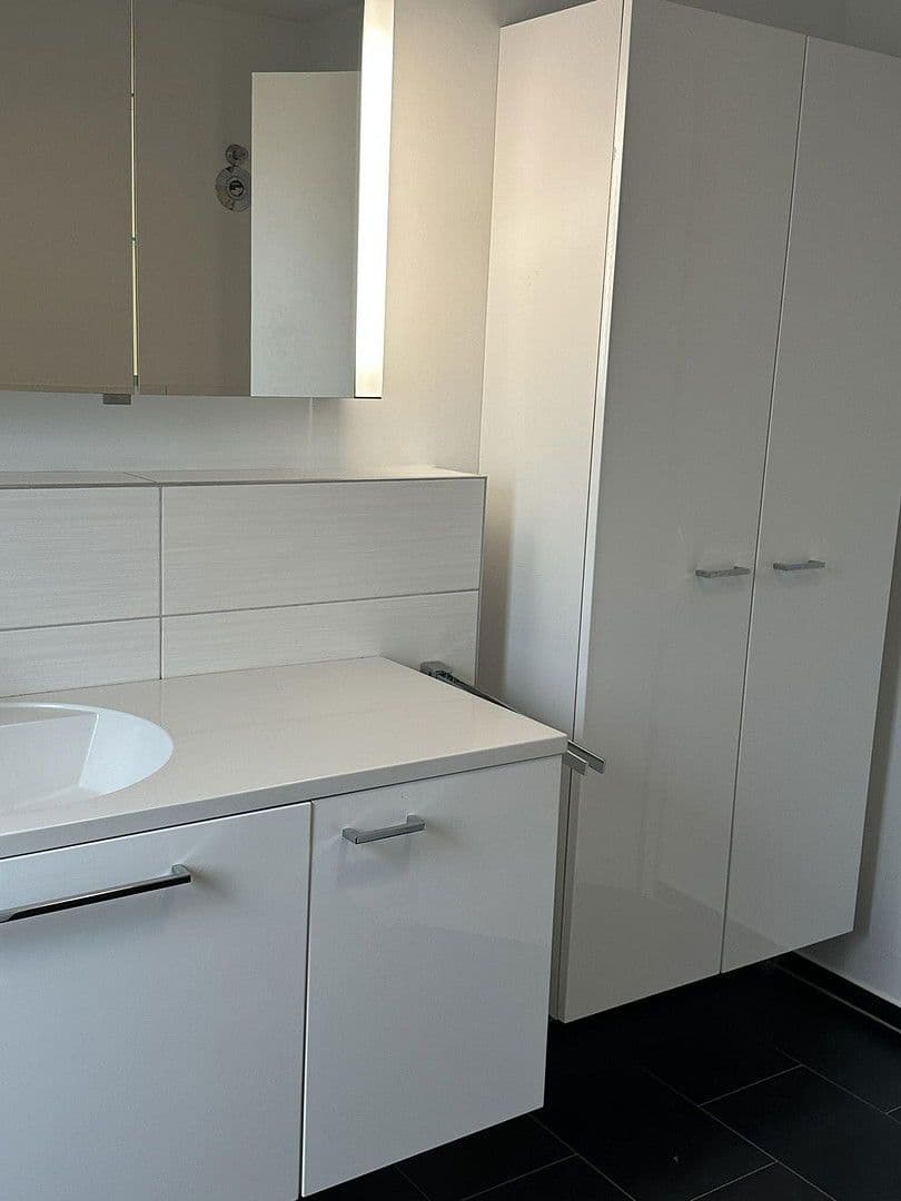 1 bedroom with open-plan kitchen flat to rent, 80 m², Hattersheim am Main, Hesse 1 bedroom with open-plan kitchen flat to rent, 80 m², Hattersheim am Main, Hesse