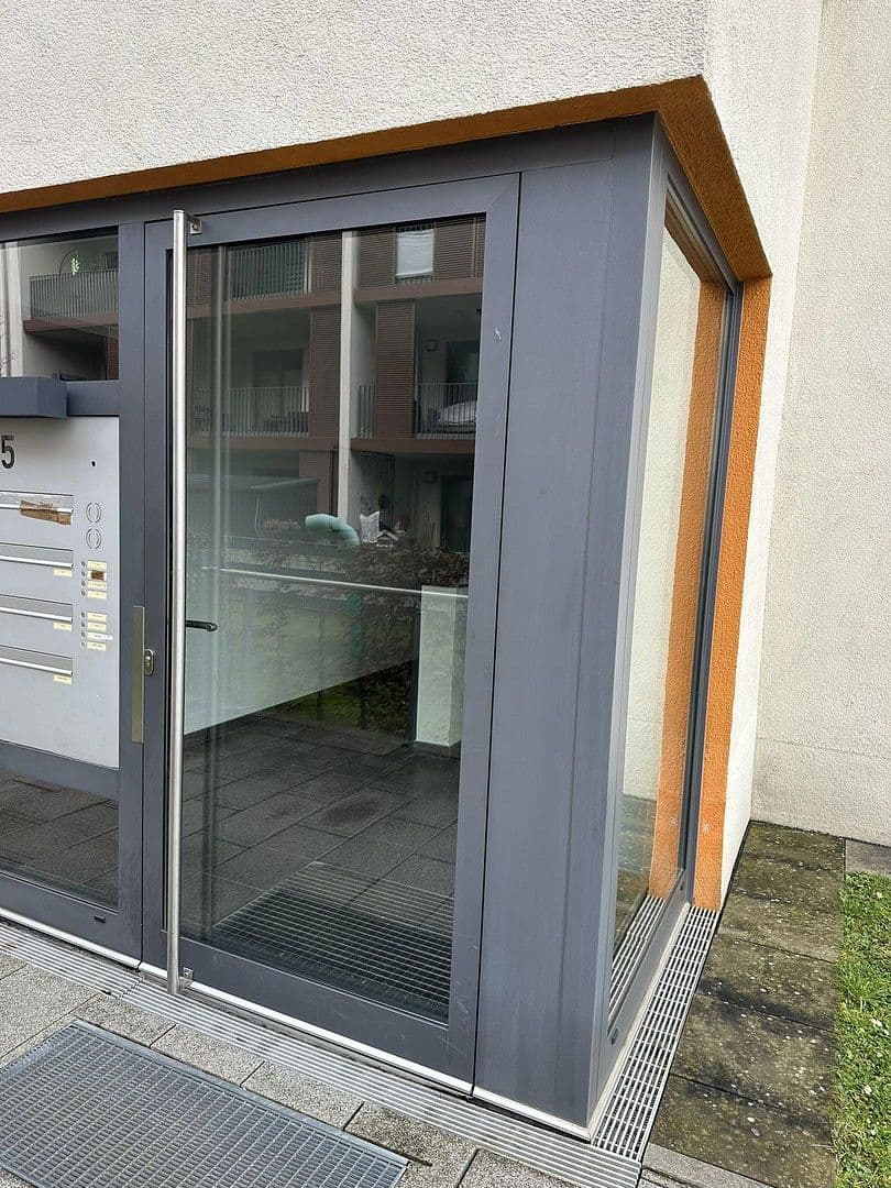 1 bedroom with open-plan kitchen flat to rent, 80 m², Hattersheim am Main, Hesse 1 bedroom with open-plan kitchen flat to rent, 80 m², Hattersheim am Main, Hesse