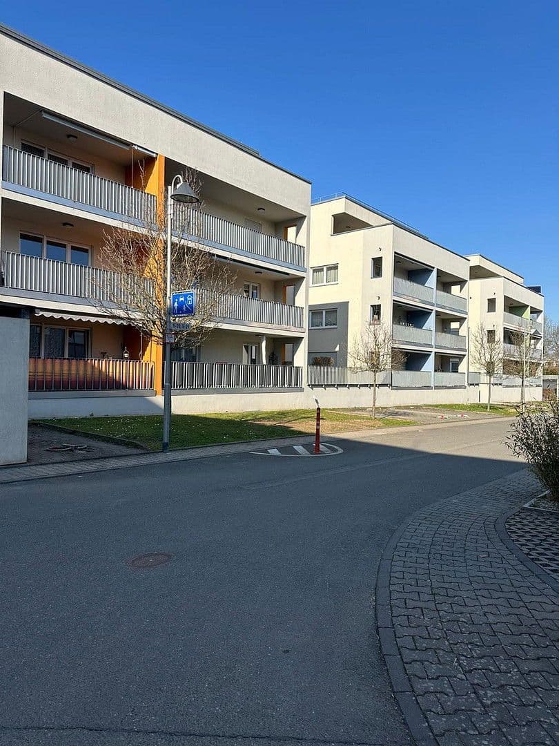 1 bedroom with open-plan kitchen flat to rent, 80 m², Hattersheim am Main, Hesse 1 bedroom with open-plan kitchen flat to rent, 80 m², Hattersheim am Main, Hesse