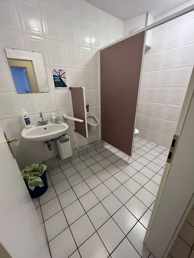 office to rent, 85 m², Neuweg 1, Groß-Gerau, Hesse office to rent, 85 m², Neuweg 1, Groß-Gerau, Hesse