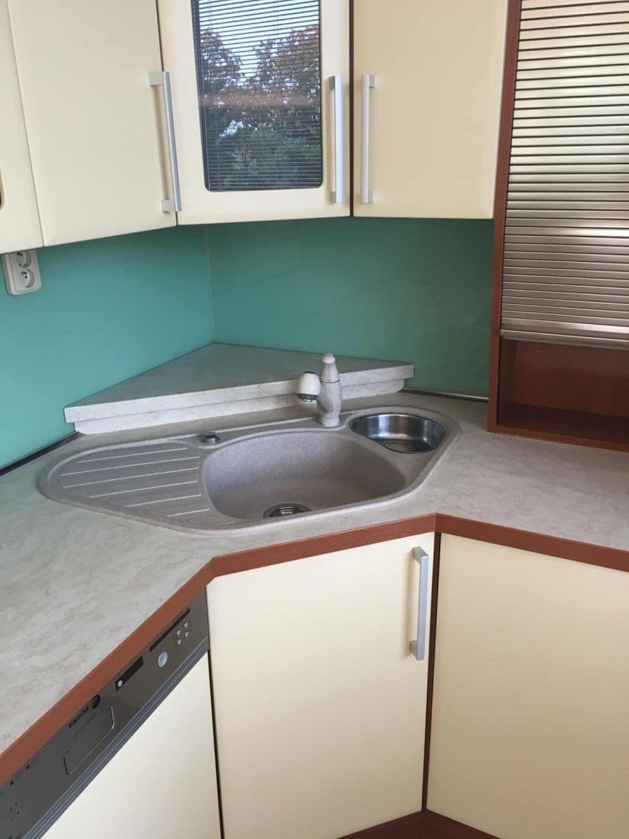 2 bedroom with open-plan kitchen flat to rent, 75 m², Soběšická, Brno, Jihomoravský Region 2 bedroom with open-plan kitchen flat to rent, 75 m², Soběšická, Brno, Jihomoravský Region