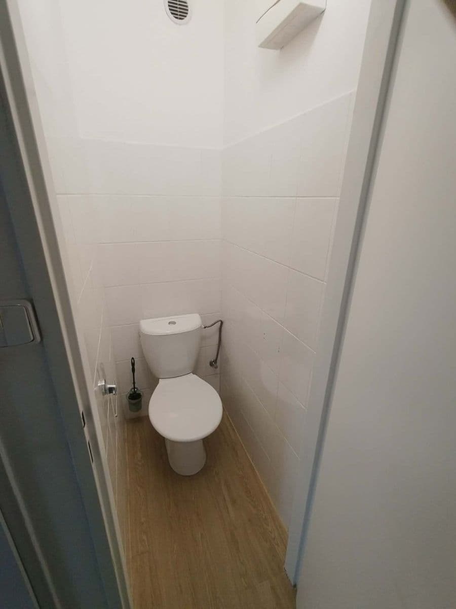 1 bedroom with open-plan kitchen flat to rent, 40 m², Krakovská, Kralupy nad Vltavou, Středočeský Region 1 bedroom with open-plan kitchen flat to rent, 40 m², Krakovská, Kralupy nad Vltavou, Středočeský Region