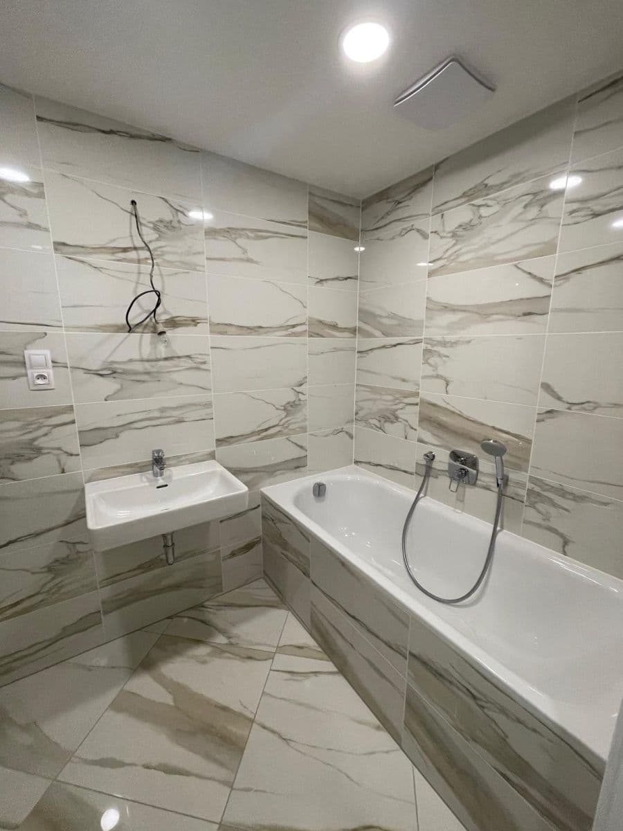 2 bedroom with open-plan kitchen flat for sale, 84 m², Vojenova, Prague, Prague 2 bedroom with open-plan kitchen flat for sale, 84 m², Vojenova, Prague, Prague