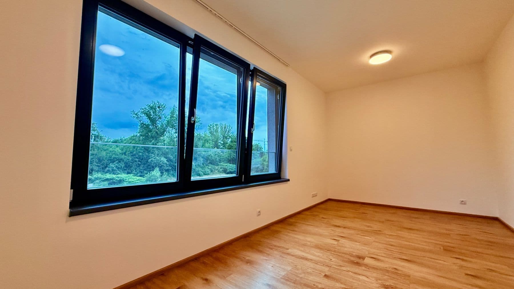 2 bedroom with open-plan kitchen flat for sale, 84 m², Vojenova, Prague, Prague 2 bedroom with open-plan kitchen flat for sale, 84 m², Vojenova, Prague, Prague