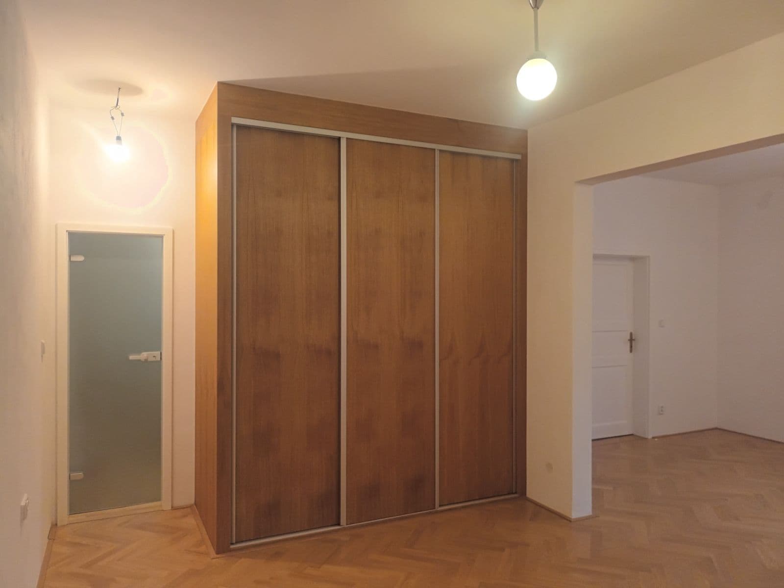 2 bedroom with open-plan kitchen flat to rent, 72 m², Veslařská, Brno, Jihomoravský Region 2 bedroom with open-plan kitchen flat to rent, 72 m², Veslařská, Brno, Jihomoravský Region