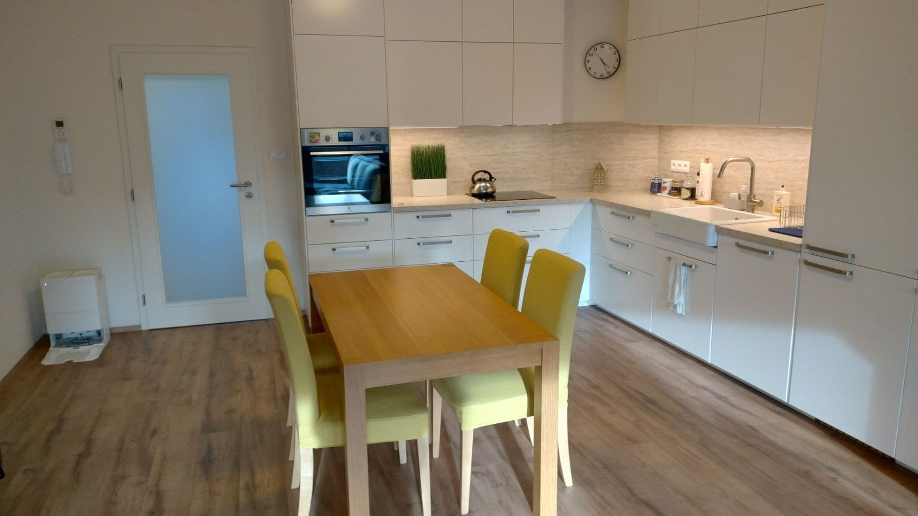 2 bedroom with open-plan kitchen flat for sale, 110 m², Palackého náměstí, Vlašim, Středočeský Region 2 bedroom with open-plan kitchen flat for sale, 110 m², Palackého náměstí, Vlašim, Středočeský Region