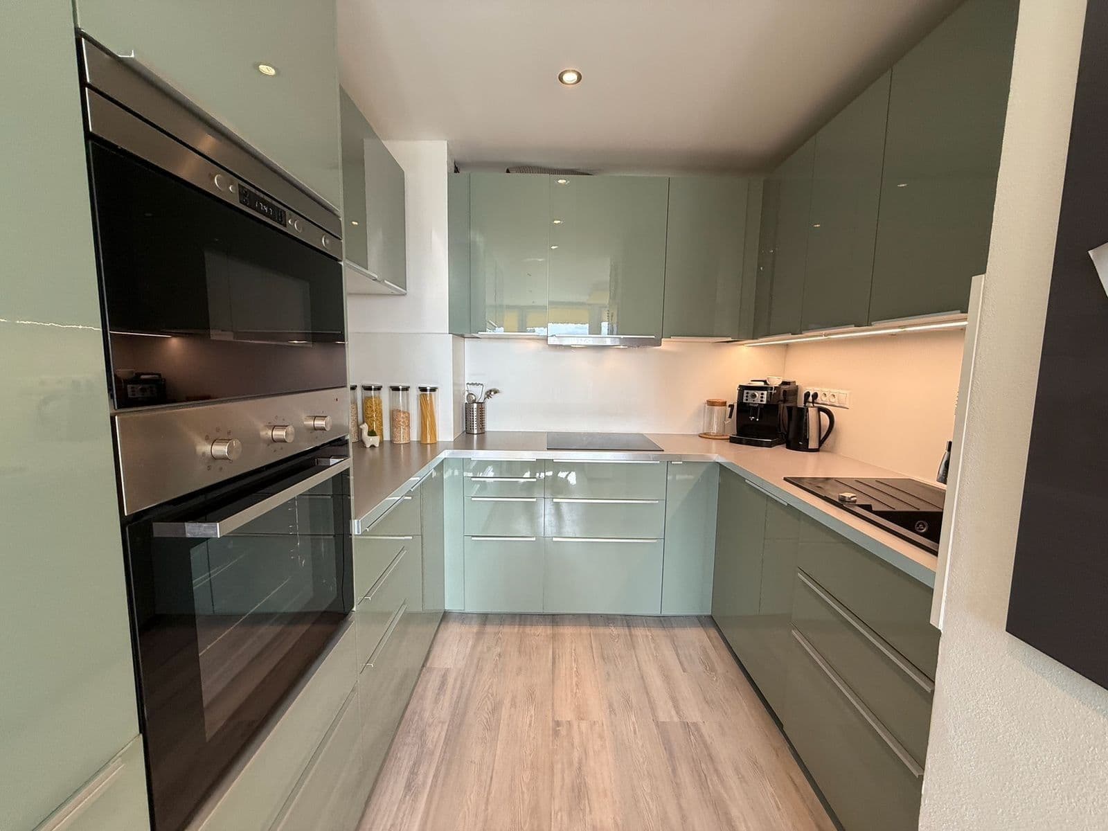 2 bedroom with open-plan kitchen flat to rent, 56 m², Vratislavská, Prague, Prague 2 bedroom with open-plan kitchen flat to rent, 56 m², Vratislavská, Prague, Prague