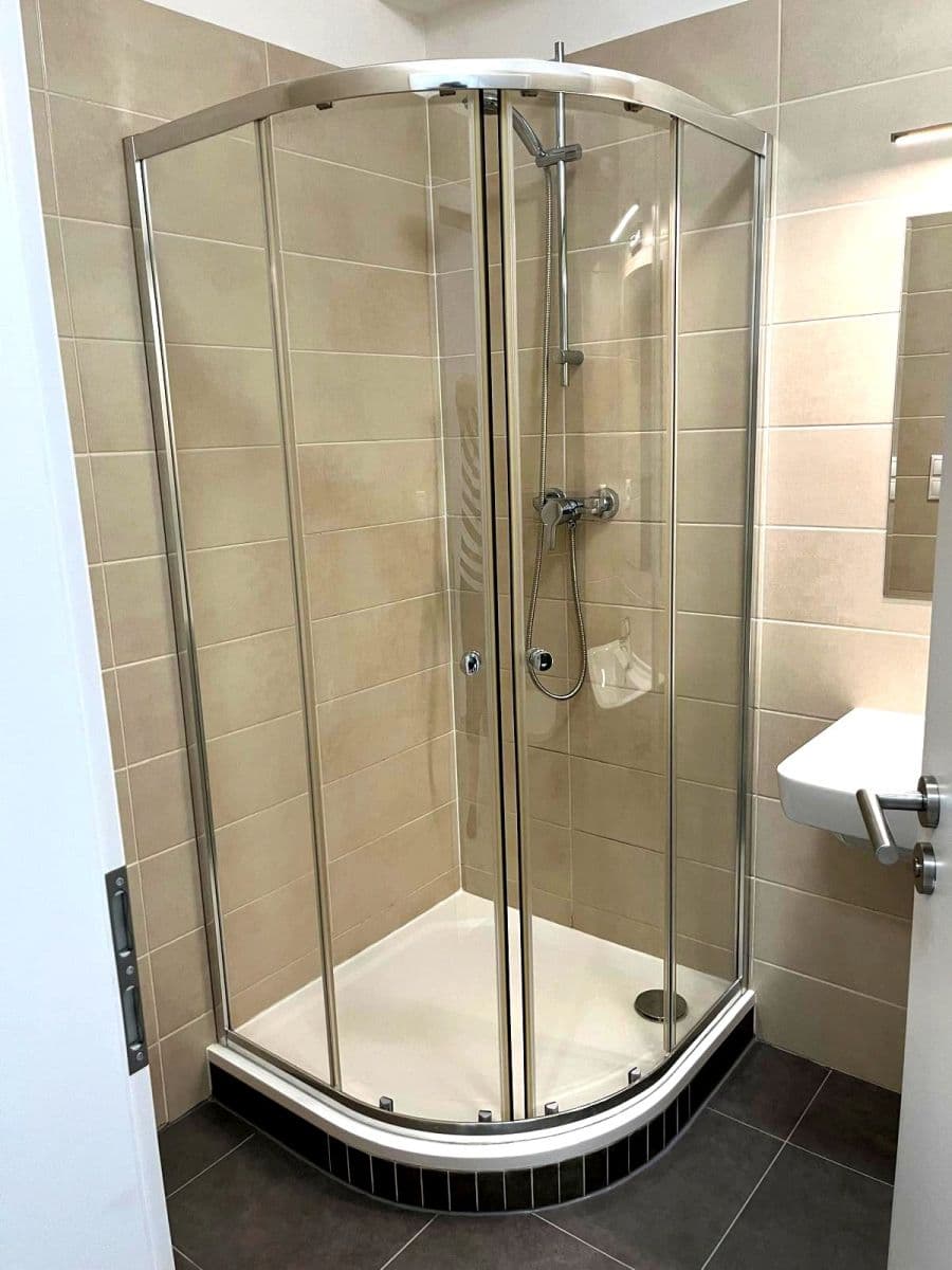 Studio flat for sale, 27 m², Edvarda Beneše, Olomouc, Olomoucký Region Studio flat for sale, 27 m², Edvarda Beneše, Olomouc, Olomoucký Region