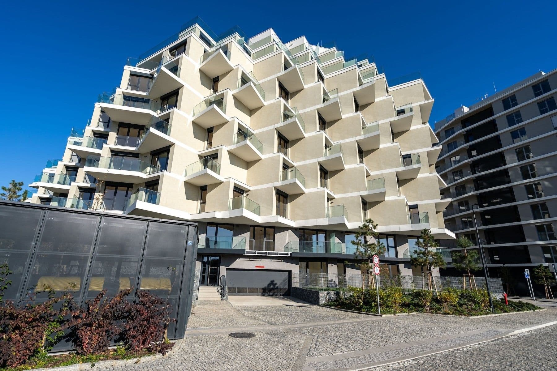 1 bedroom with open-plan kitchen flat to rent, 64 m², Ramonova, Prague, Prague 1 bedroom with open-plan kitchen flat to rent, 64 m², Ramonova, Prague, Prague