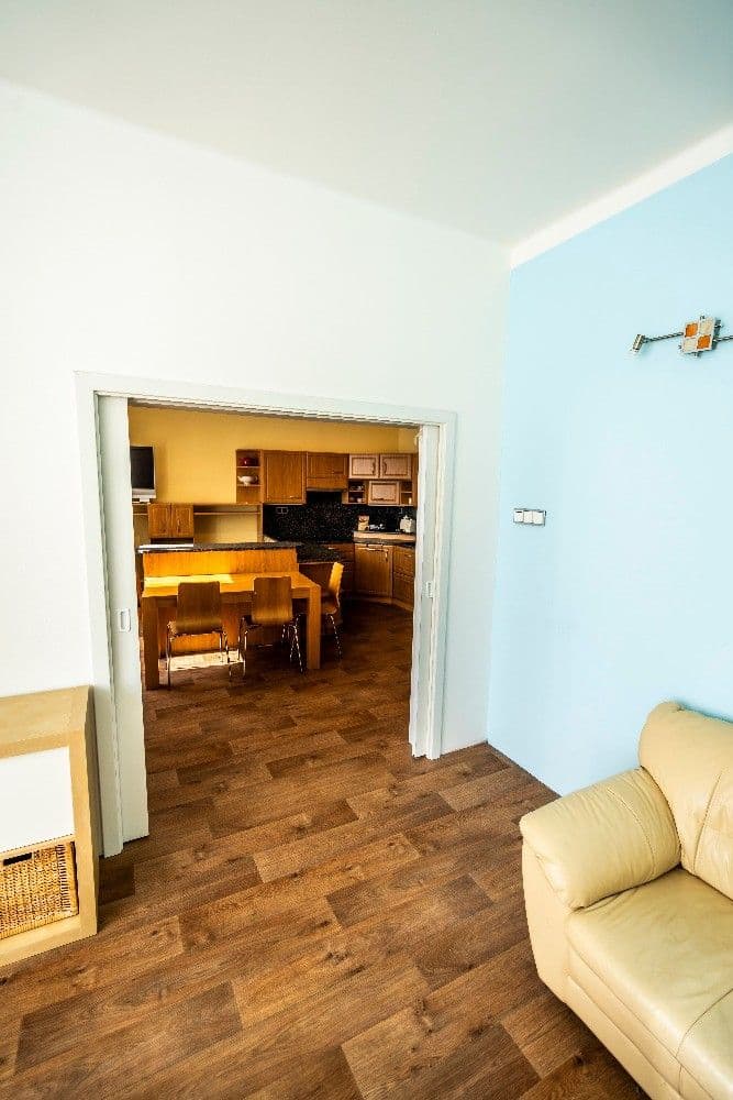 3 bedroom flat to rent, 103 m², Lotyšská, Prague, Prague 3 bedroom flat to rent, 103 m², Lotyšská, Prague, Prague