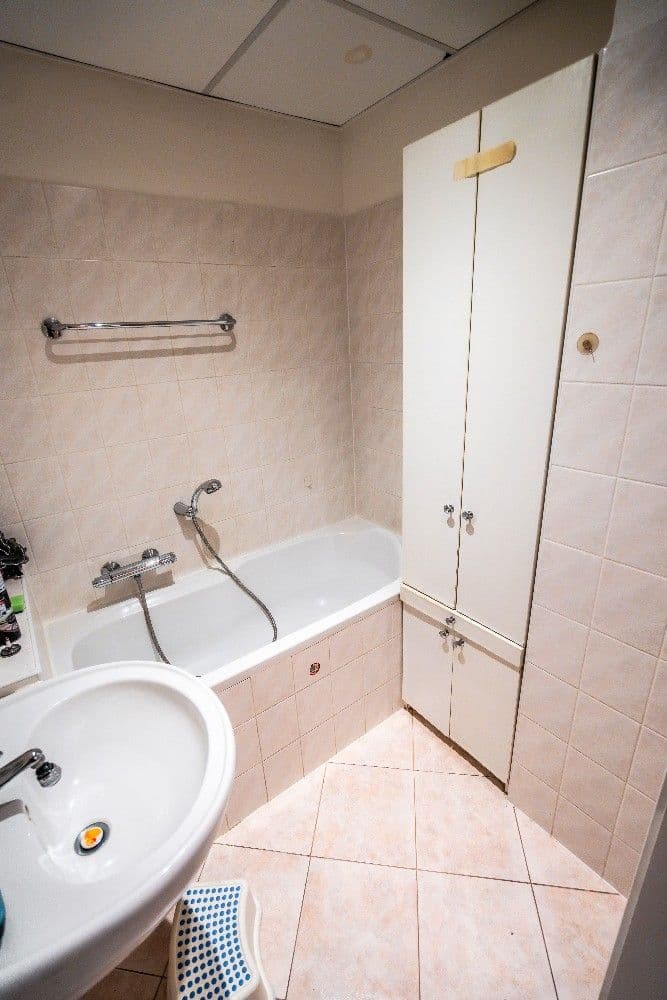 3 bedroom flat to rent, 103 m², Lotyšská, Prague, Prague 3 bedroom flat to rent, 103 m², Lotyšská, Prague, Prague