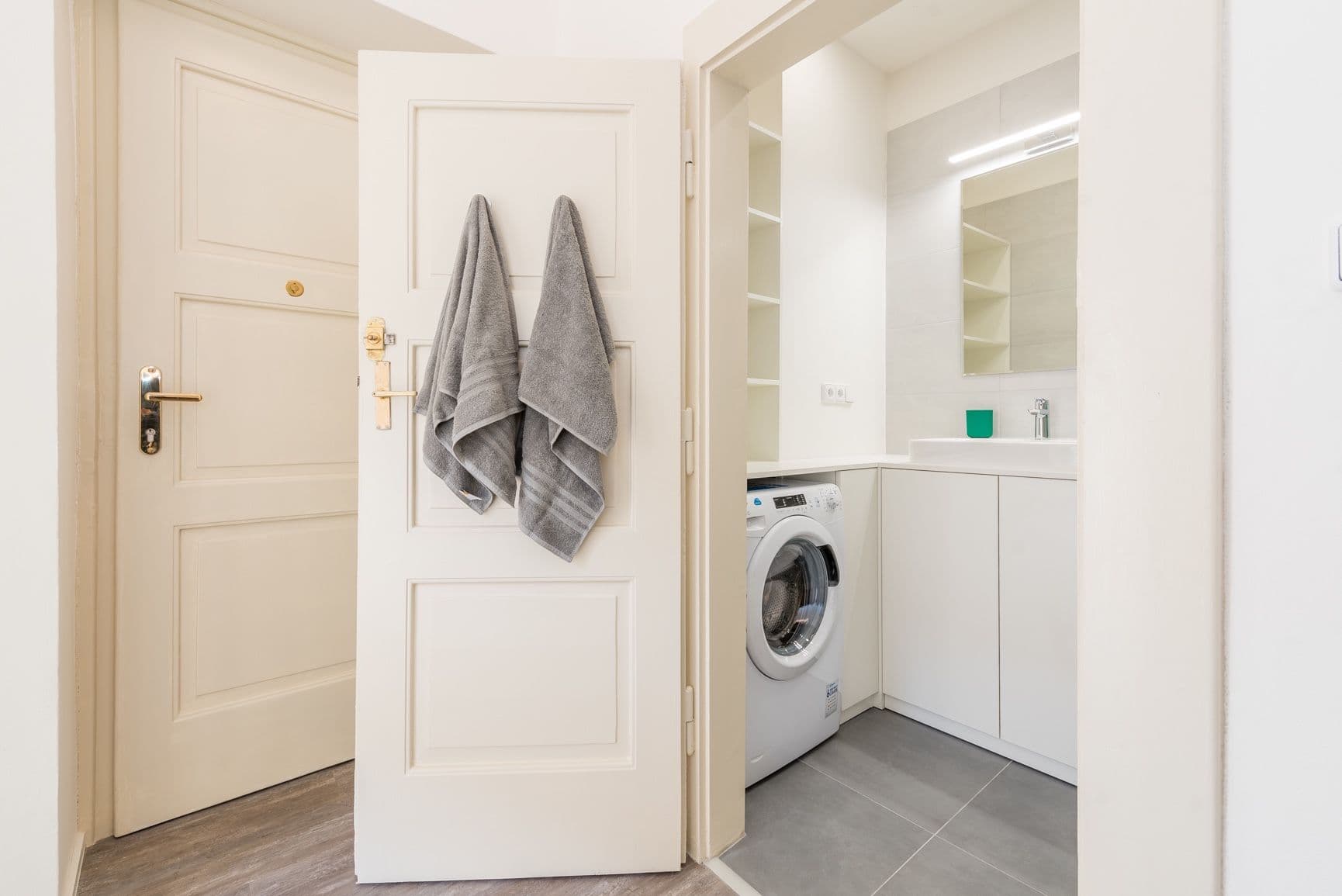 1 bedroom with open-plan kitchen flat to rent, 50 m², Buzulucká, Prague, Prague 1 bedroom with open-plan kitchen flat to rent, 50 m², Buzulucká, Prague, Prague