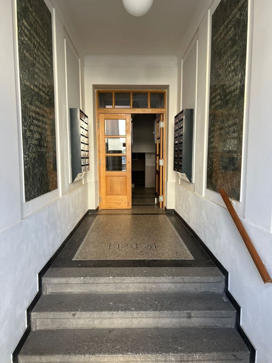 1 bedroom with open-plan kitchen flat to rent, 53 m², Lounských, Prague, Prague 1 bedroom with open-plan kitchen flat to rent, 53 m², Lounských, Prague, Prague