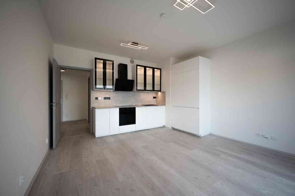 1 bedroom with open-plan kitchen flat to rent, 80 m², Nové sady, Brno, Jihomoravský Region 1 bedroom with open-plan kitchen flat to rent, 80 m², Nové sady, Brno, Jihomoravský Region