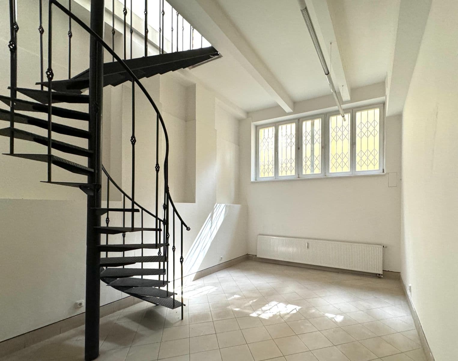 non-residential property to rent, 107 m², Vlašská, Prague, Prague non-residential property to rent, 107 m², Vlašská, Prague, Prague