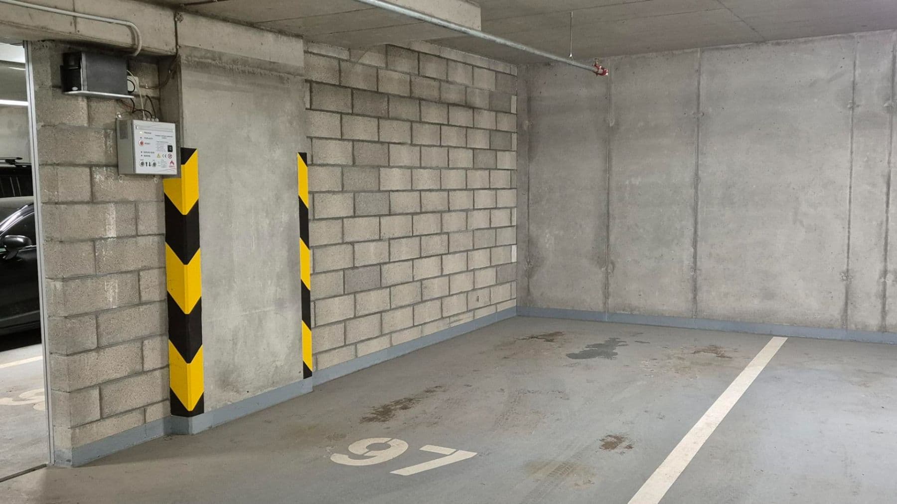 garage to rent, 14 m², Bratislavská, Brno, Jihomoravský Region garage to rent, 14 m², Bratislavská, Brno, Jihomoravský Region