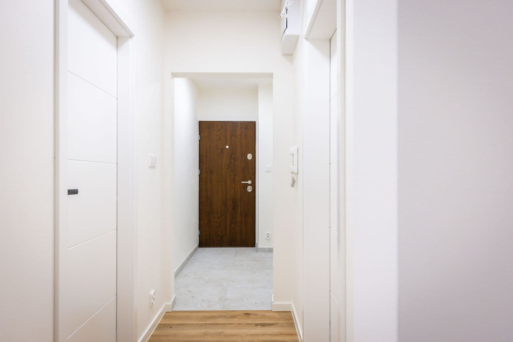 3 bedroom with open-plan kitchen flat for sale, 74 m², Kunínova, Prague, Prague 3 bedroom with open-plan kitchen flat for sale, 74 m², Kunínova, Prague, Prague