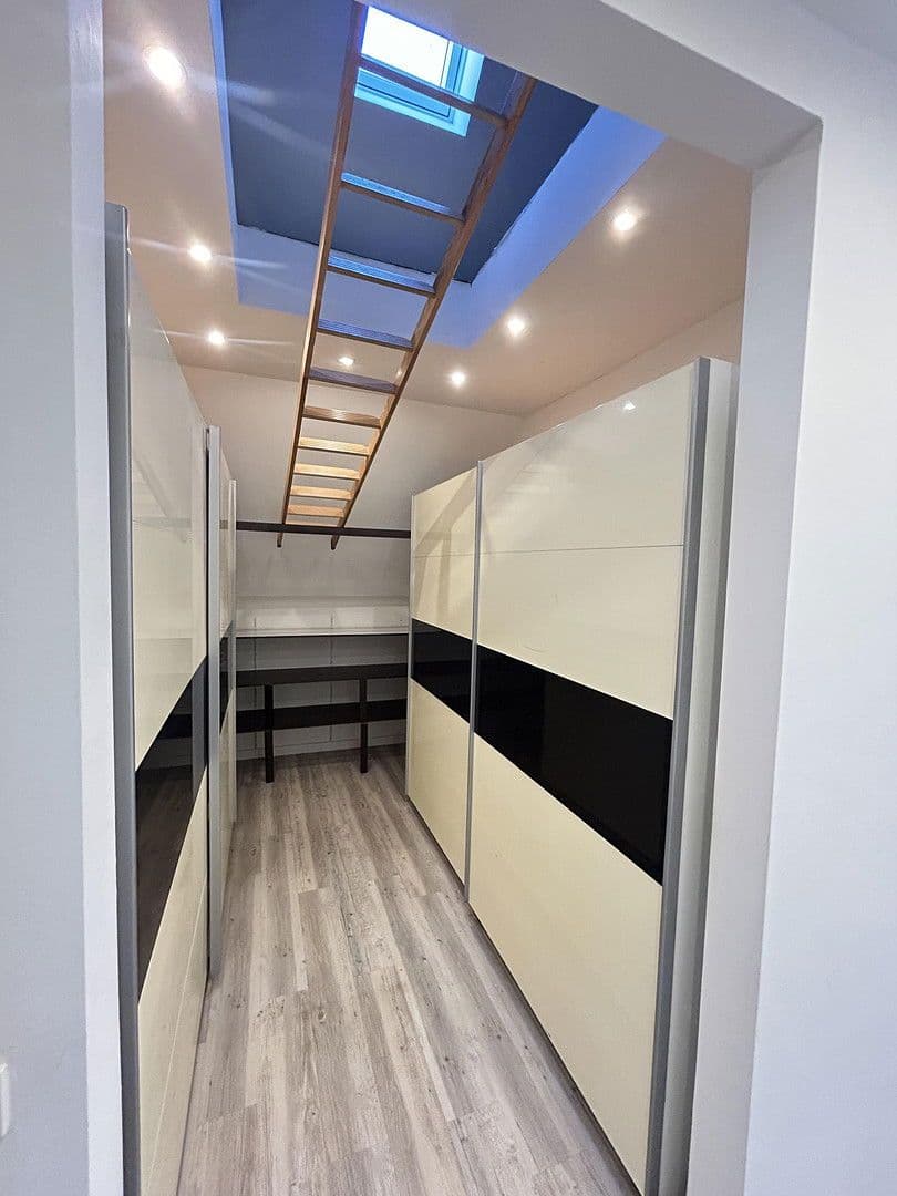 4 bedroom with open-plan kitchen flat to rent, 226 m², Lambertusstr.36, Troisdorf, North Rhine-Westphalia 4 bedroom with open-plan kitchen flat to rent, 226 m², Lambertusstr.36, Troisdorf, North Rhine-Westphalia