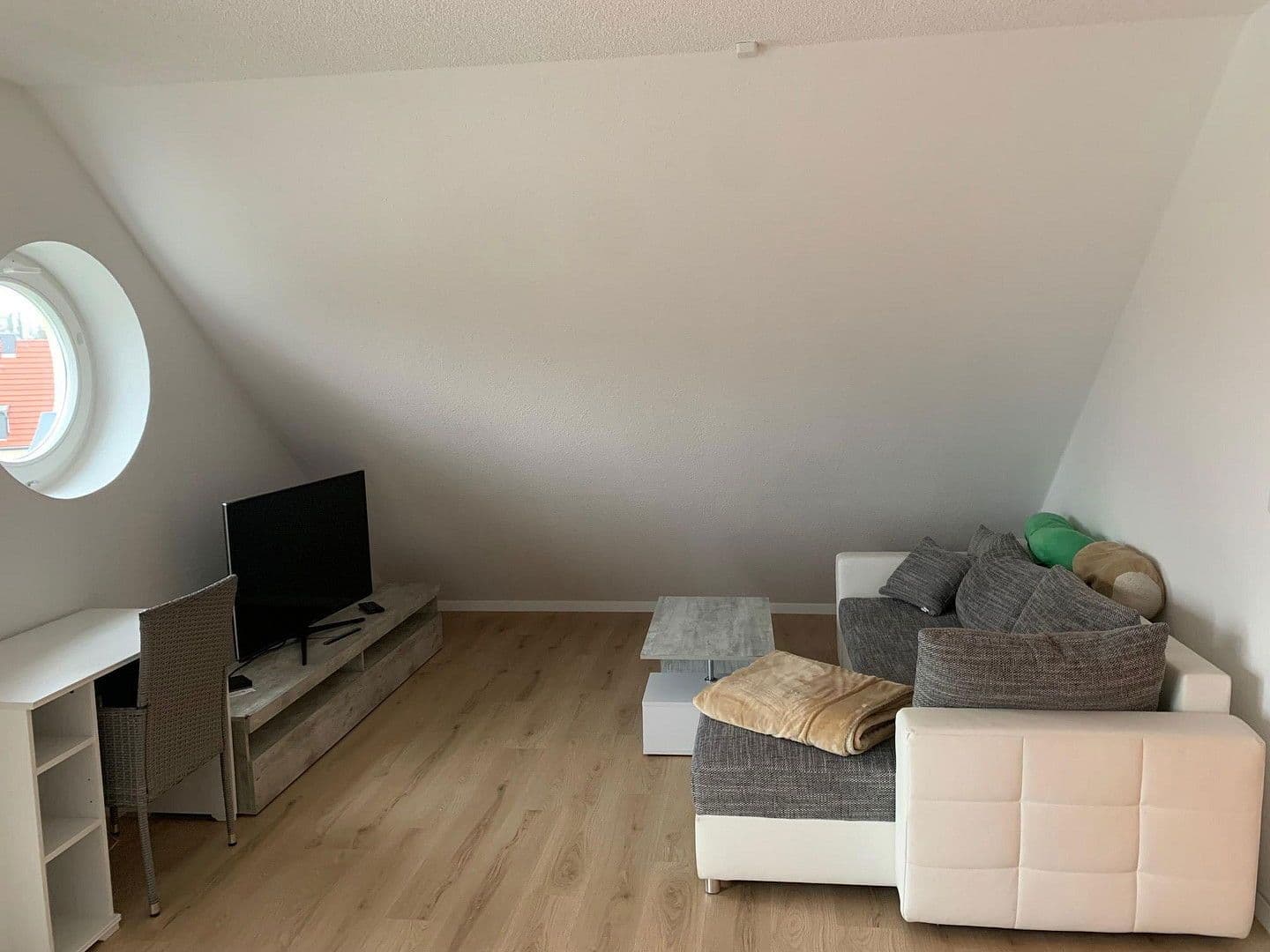 Studio flat to rent, 39 m², Johann-Joachim-Kaendler Str. 14, Arnsdorf, Saxony Studio flat to rent, 39 m², Johann-Joachim-Kaendler Str. 14, Arnsdorf, Saxony