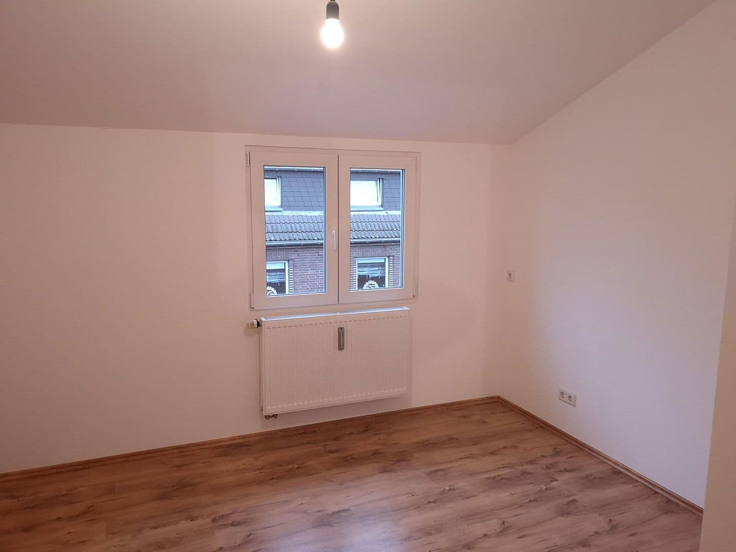 1 bedroom with open-plan kitchen flat to rent, 72 m², Im Hederichsfeld 86, Leverkusen, North Rhine-Westphalia 1 bedroom with open-plan kitchen flat to rent, 72 m², Im Hederichsfeld 86, Leverkusen, North Rhine-Westphalia