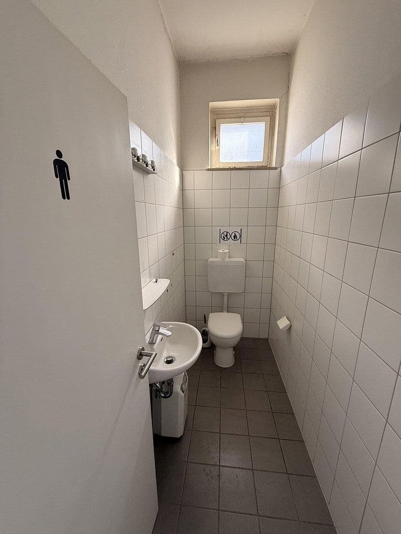 office to rent, 462 m², Otto-Hahn-Straße 55, Bad Salzuflen, North Rhine-Westphalia office to rent, 462 m², Otto-Hahn-Straße 55, Bad Salzuflen, North Rhine-Westphalia