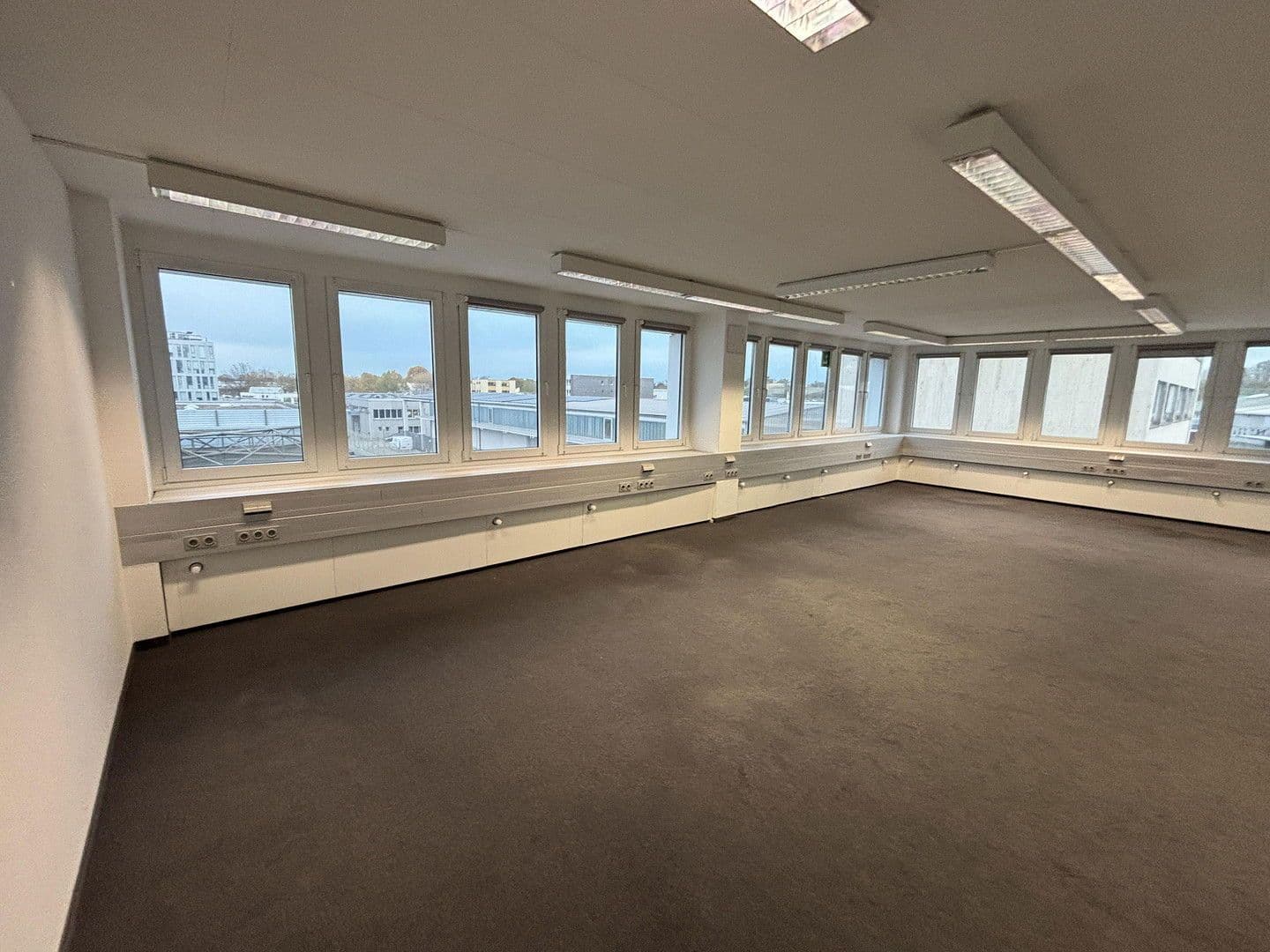 office to rent, 600 m², Moselstr. 14, Neuss, North Rhine-Westphalia office to rent, 600 m², Moselstr. 14, Neuss, North Rhine-Westphalia