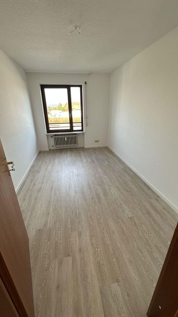 3 bedroom with open-plan kitchen flat for sale, 133 m², Gundelfingen, Baden-Württemberg 3 bedroom with open-plan kitchen flat for sale, 133 m², Gundelfingen, Baden-Württemberg