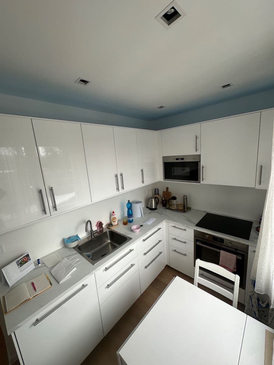 3 bedroom flat for sale, 67 m², Brigádníků, Karlovy Vary, Karlovarský Region 3 bedroom flat for sale, 67 m², Brigádníků, Karlovy Vary, Karlovarský Region