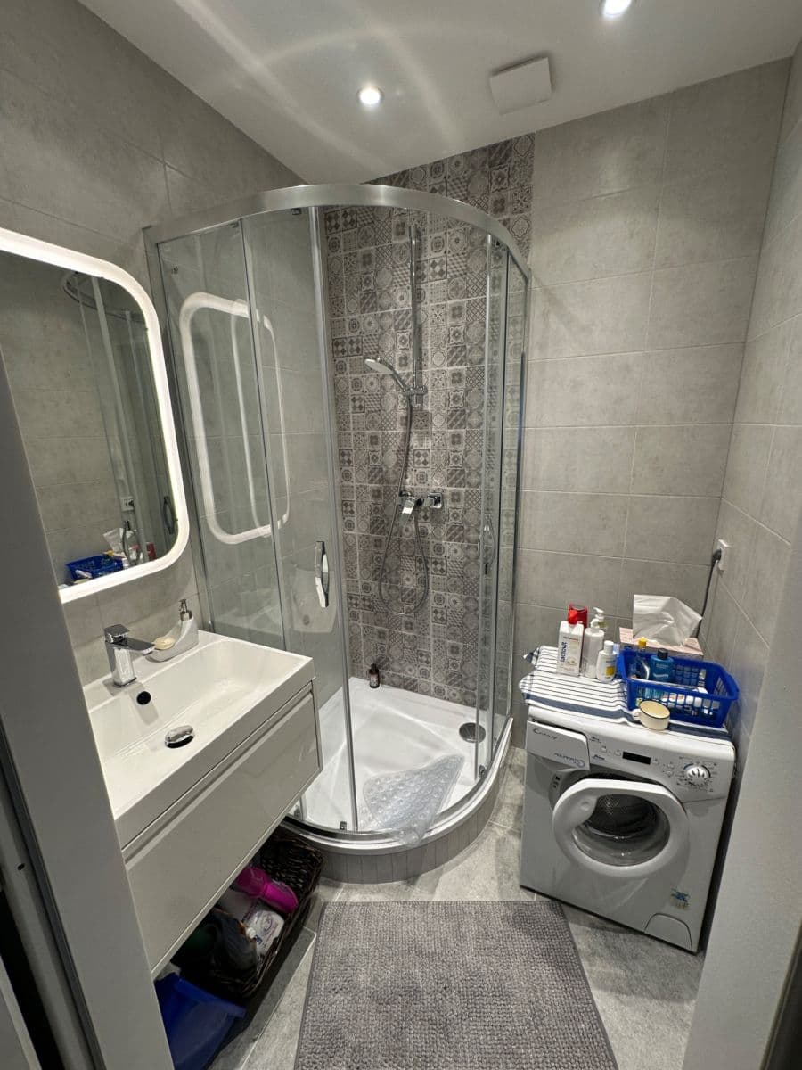 3 bedroom flat for sale, 67 m², Brigádníků, Karlovy Vary, Karlovarský Region 3 bedroom flat for sale, 67 m², Brigádníků, Karlovy Vary, Karlovarský Region