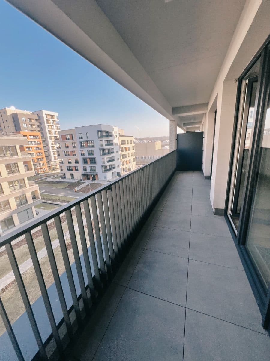 1 bedroom with open-plan kitchen flat to rent, 56 m², Poděbradská, Prague, Prague 1 bedroom with open-plan kitchen flat to rent, 56 m², Poděbradská, Prague, Prague