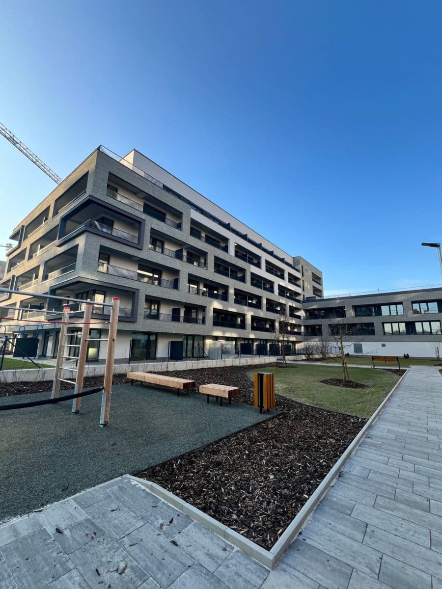 1 bedroom with open-plan kitchen flat to rent, 56 m², Poděbradská, Prague, Prague 1 bedroom with open-plan kitchen flat to rent, 56 m², Poděbradská, Prague, Prague