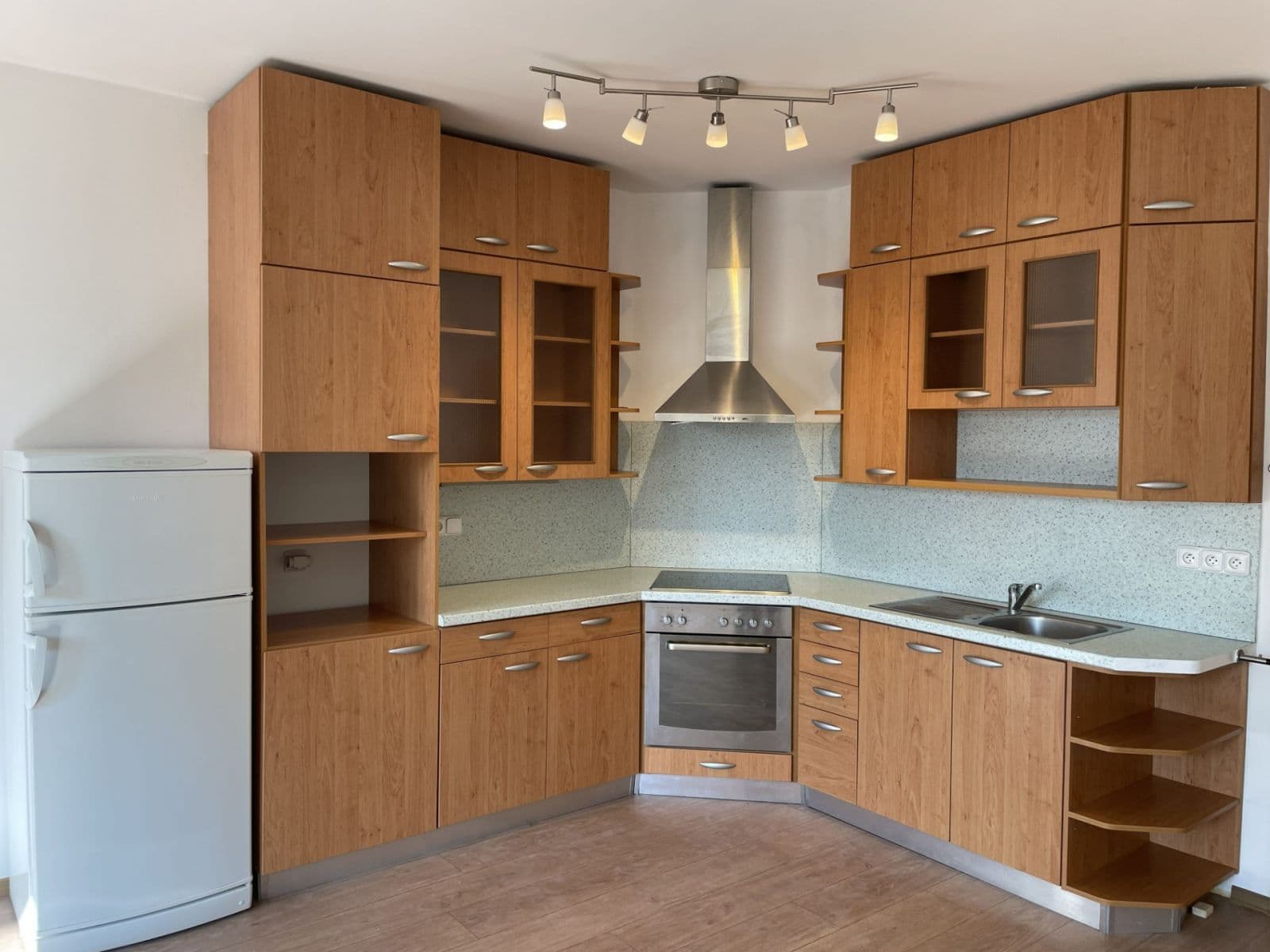 1 bedroom with open-plan kitchen flat to rent, 60 m², Blachutova, Prague, Prague 1 bedroom with open-plan kitchen flat to rent, 60 m², Blachutova, Prague, Prague