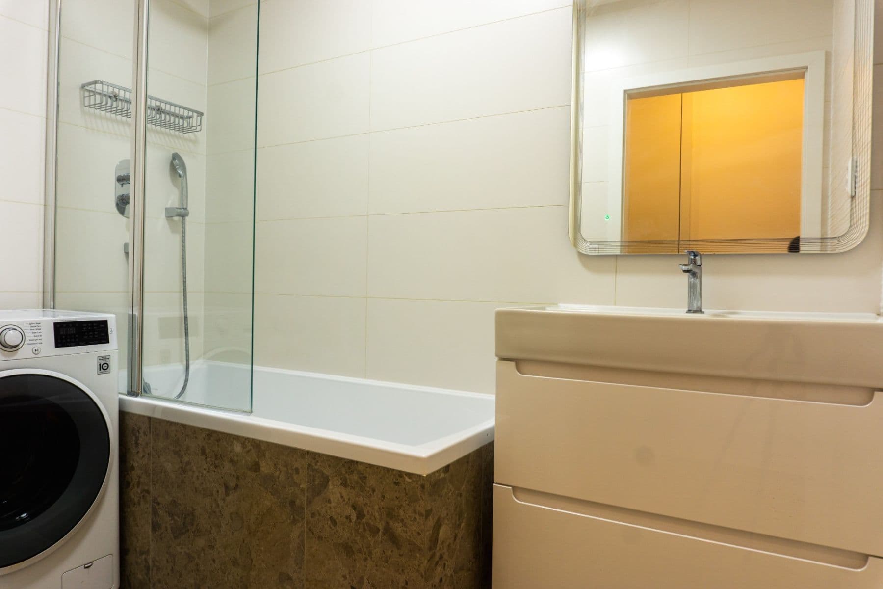 2 bedroom with open-plan kitchen flat to rent, 65 m², Slévačská, Prague, Prague 2 bedroom with open-plan kitchen flat to rent, 65 m², Slévačská, Prague, Prague