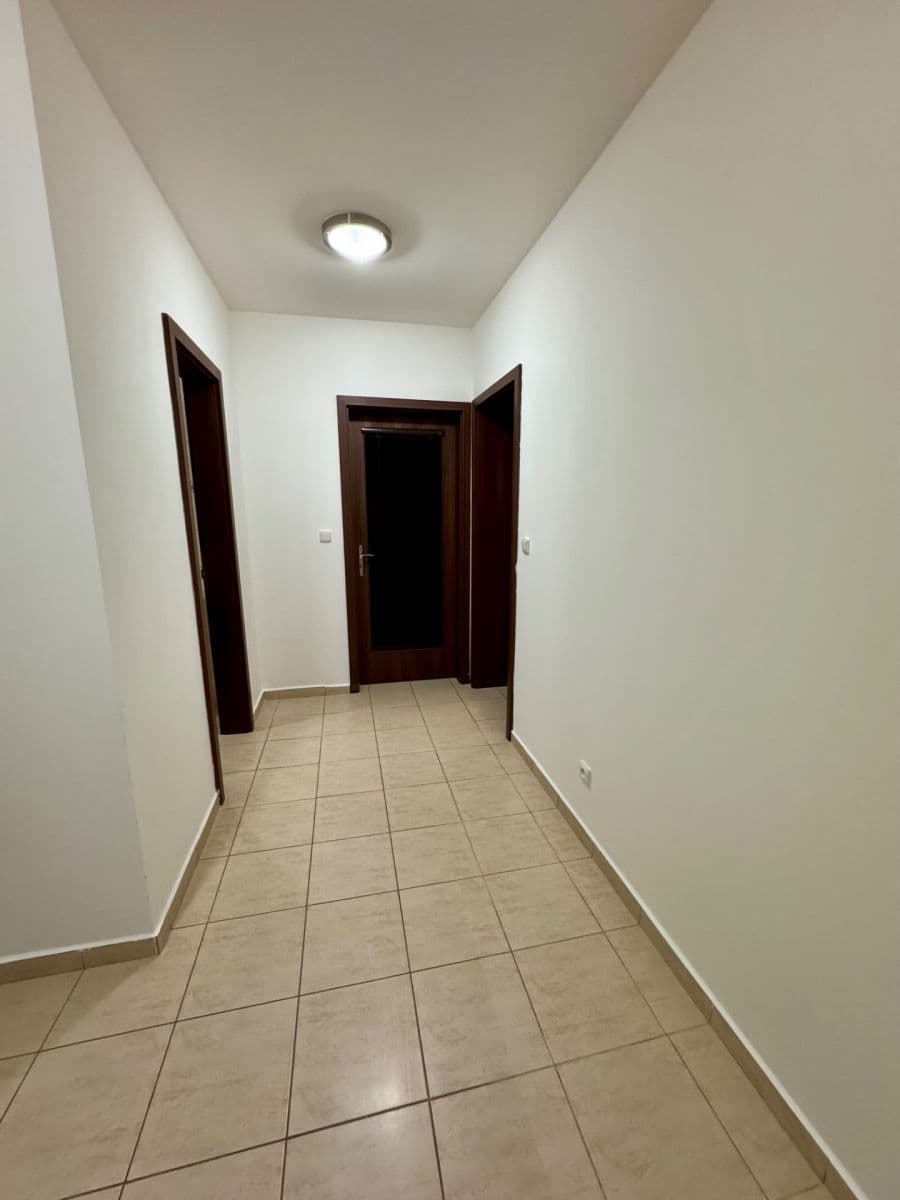 2 bedroom with open-plan kitchen flat to rent, 75 m², Chelčického, Kolín, Středočeský Region 2 bedroom with open-plan kitchen flat to rent, 75 m², Chelčického, Kolín, Středočeský Region