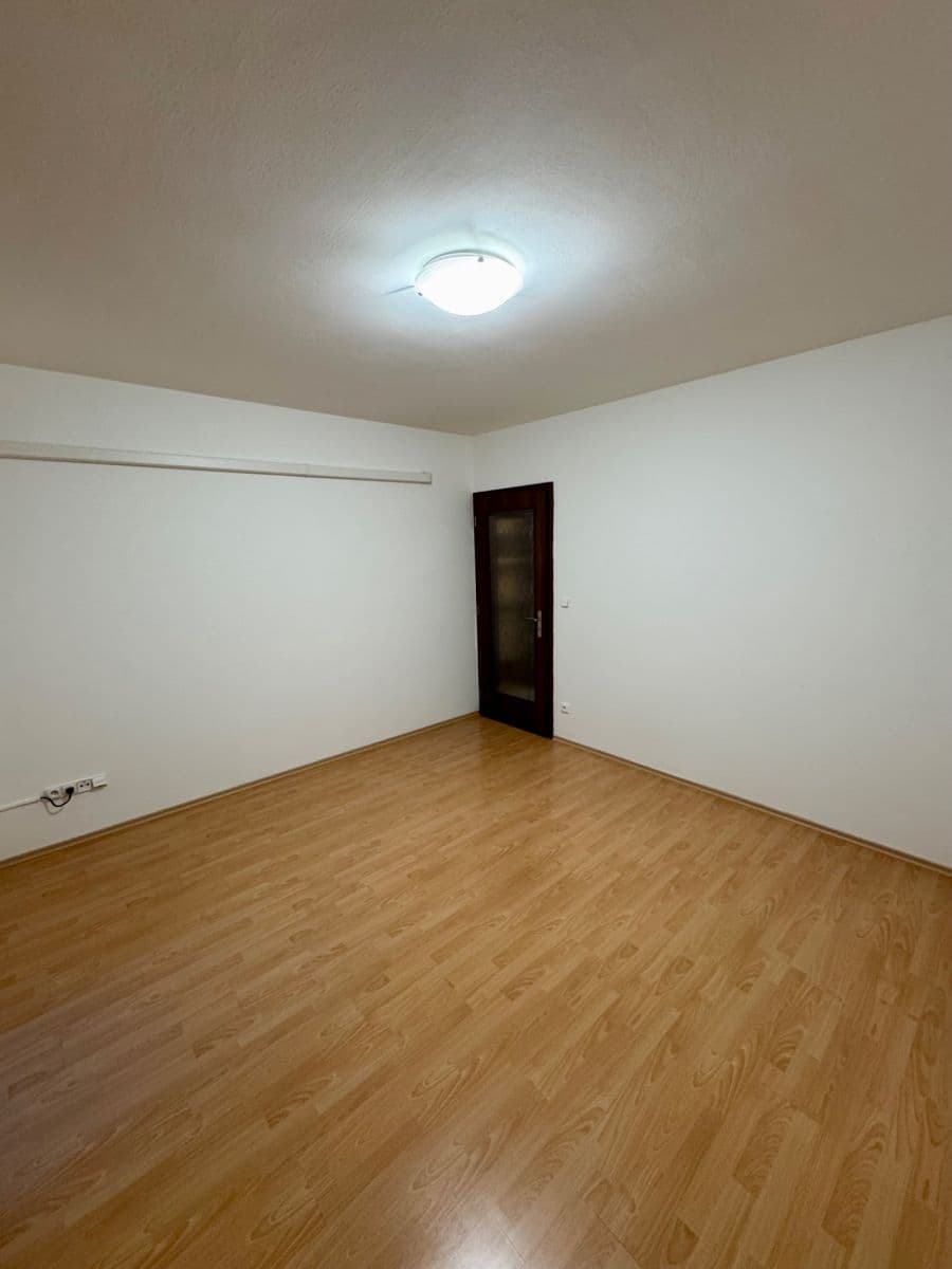 2 bedroom with open-plan kitchen flat to rent, 75 m², Chelčického, Kolín, Středočeský Region 2 bedroom with open-plan kitchen flat to rent, 75 m², Chelčického, Kolín, Středočeský Region