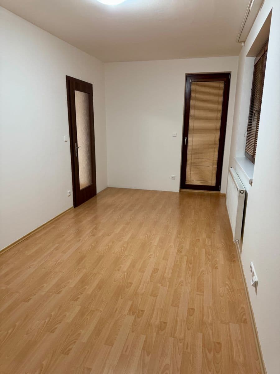 2 bedroom with open-plan kitchen flat to rent, 75 m², Chelčického, Kolín, Středočeský Region 2 bedroom with open-plan kitchen flat to rent, 75 m², Chelčického, Kolín, Středočeský Region