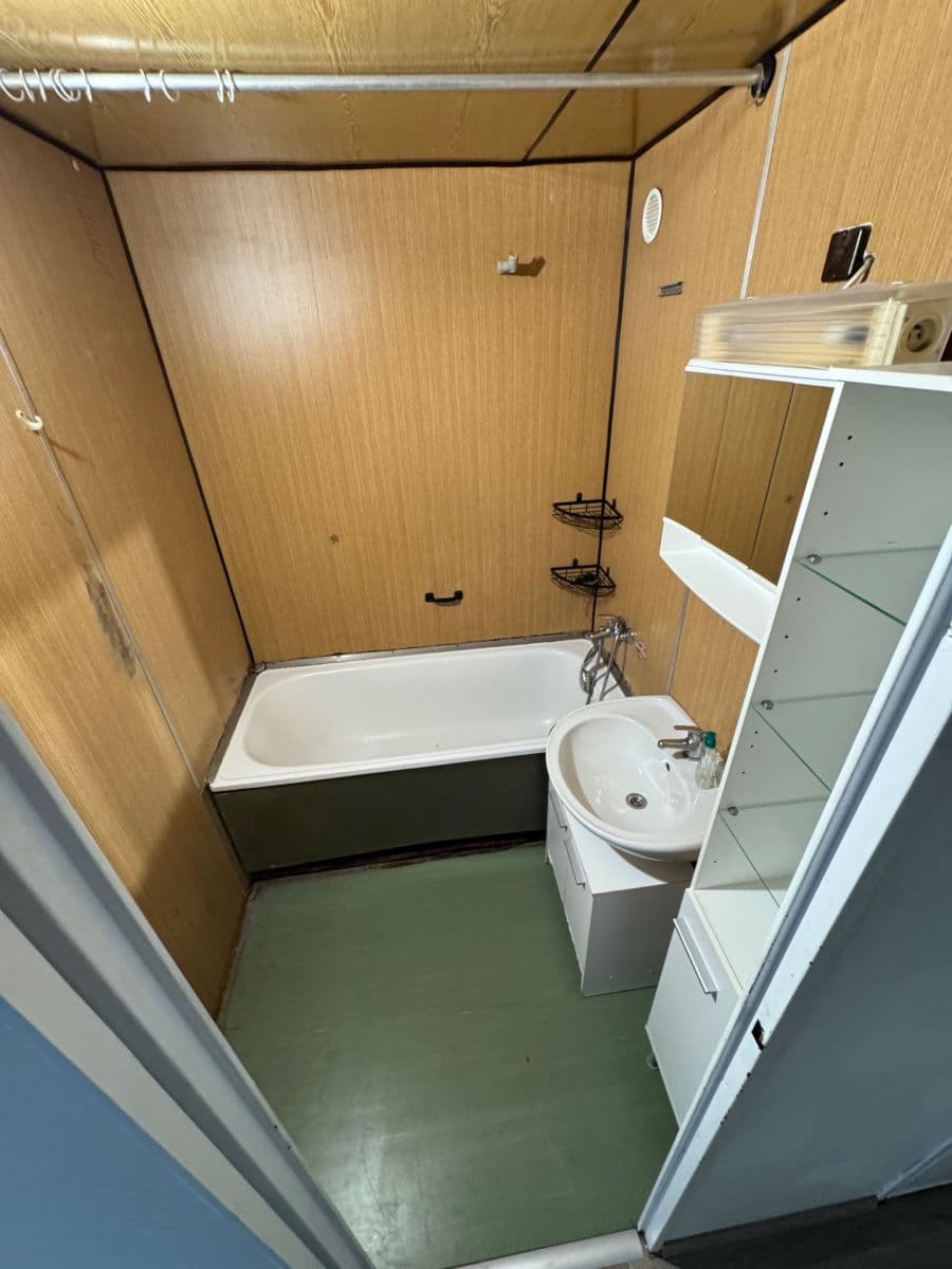 3 bedroom flat to rent, 76 m², Amforová, Prague, Prague 3 bedroom flat to rent, 76 m², Amforová, Prague, Prague